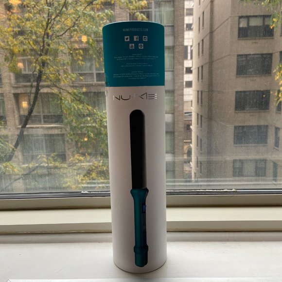 🎉HP🎉NIB NuMe Classic Curling Wand 32mm - Picture 4 of 8